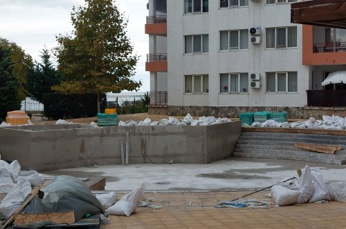 Riviera Fort Beach Равда: поддръжка на басейна и нови камери по правилния начин